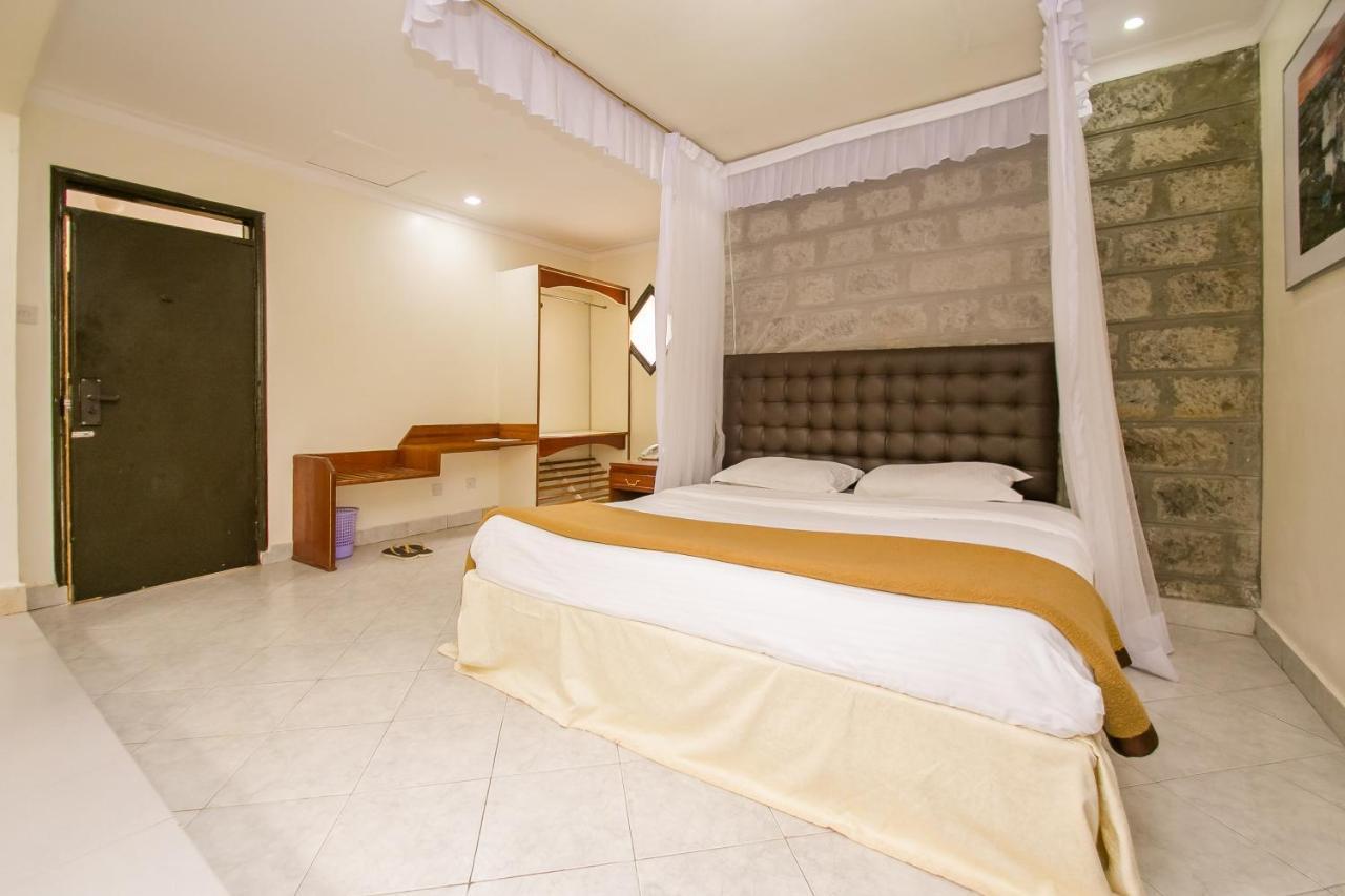 Green Hills Hotel Ньери Экстерьер фото